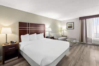Hotel Best Western Luxbury Inn Fort Wayne photo 1