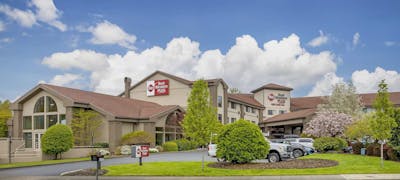 Best Western Plus Mill Creek Inn