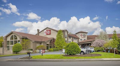 Best Western Plus Mill Creek Inn