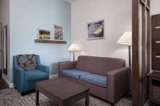 Hotel Best Western Plus College Station Inn & Suites photo 1