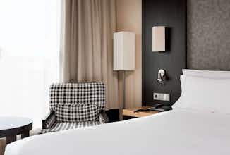 Hotel NH Valencia Center photo 3