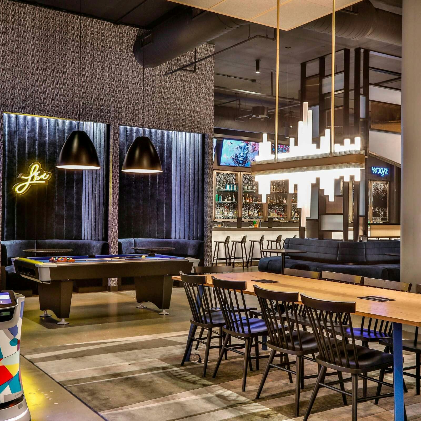 Hotel Aloft Chicago Mag Mile photo 5