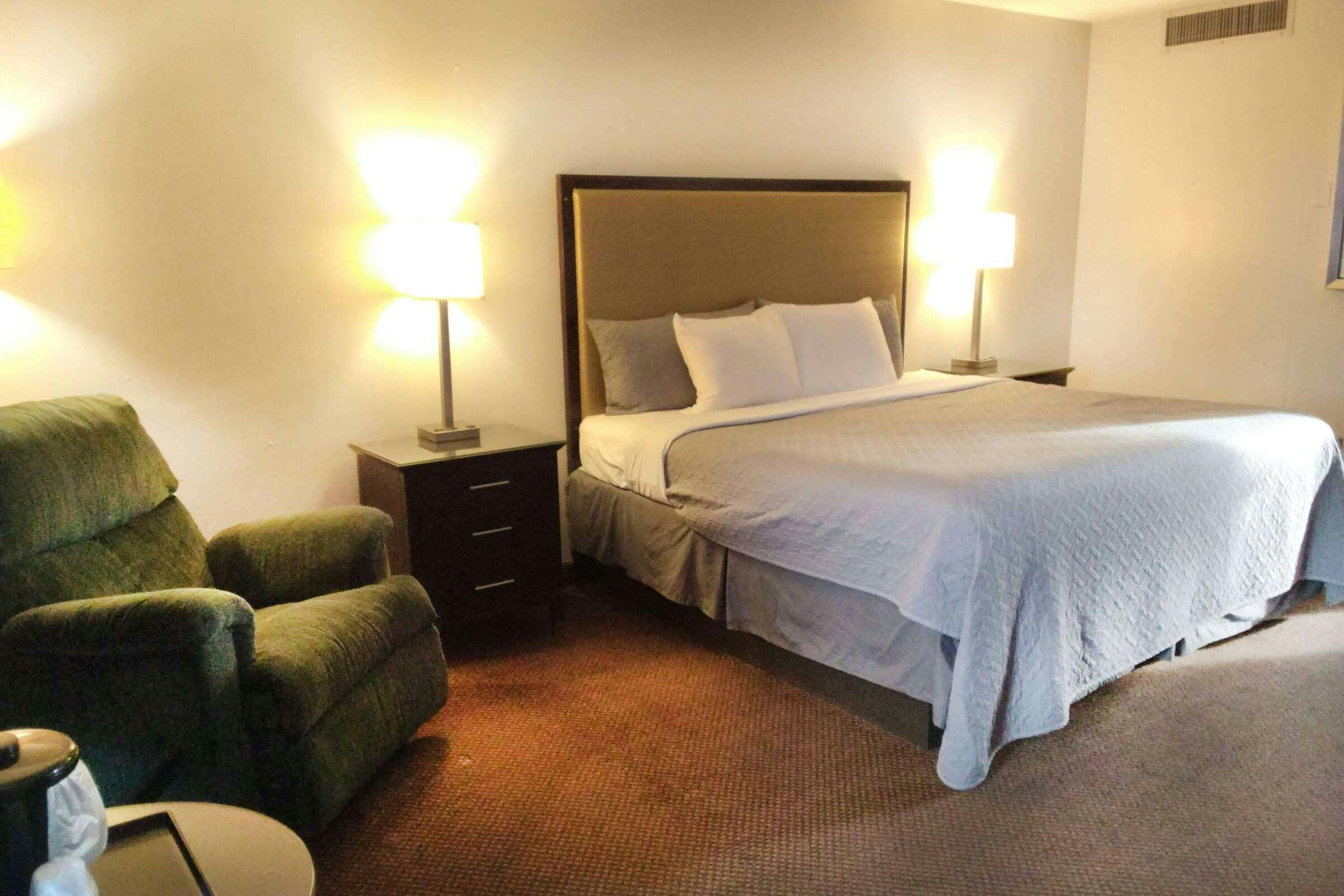 Hotel Travelodge by Wyndham Oakley photo 2