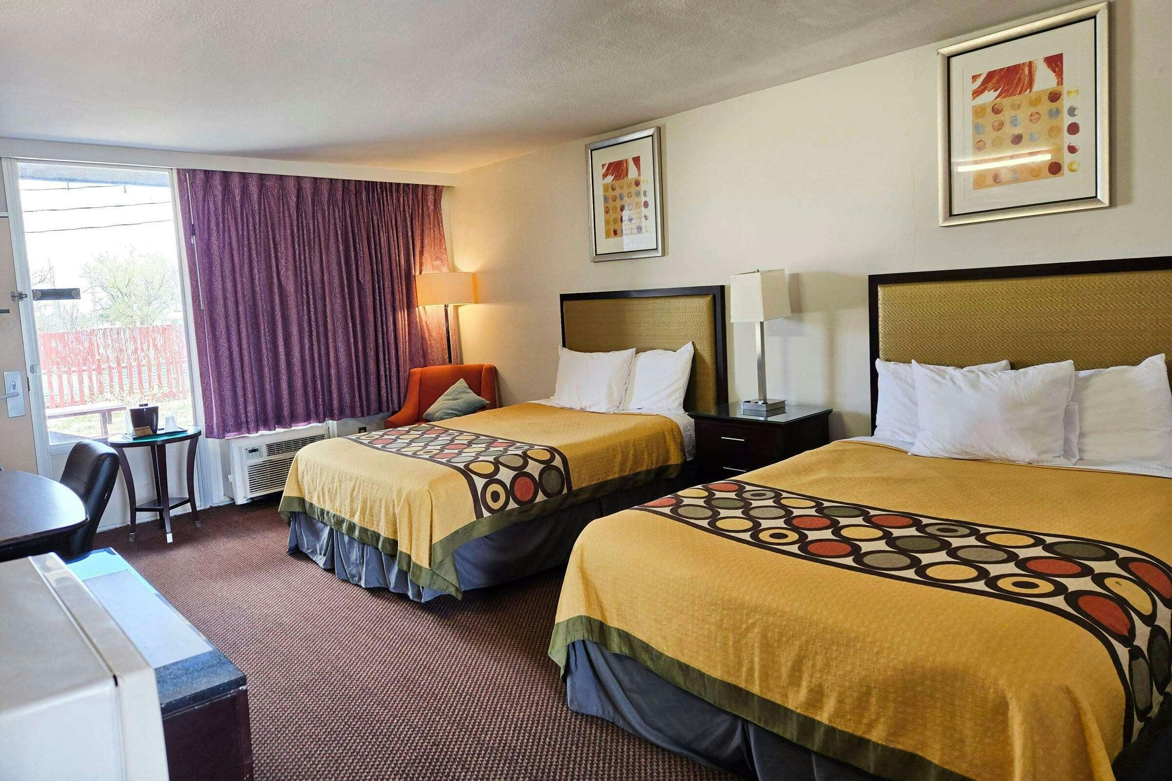 Hotel Travelodge by Wyndham Oakley photo 4