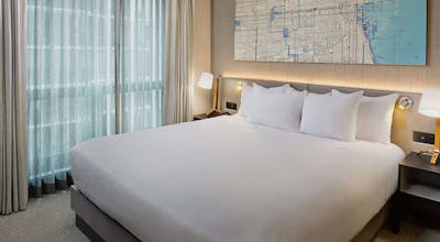 Hilton Chicago Mag Mile Suites