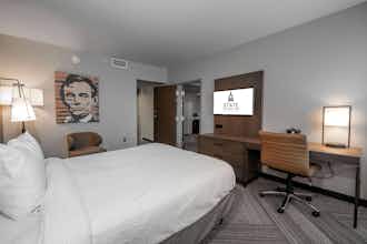 Hotel State House Inn Trademark Coll photo 5