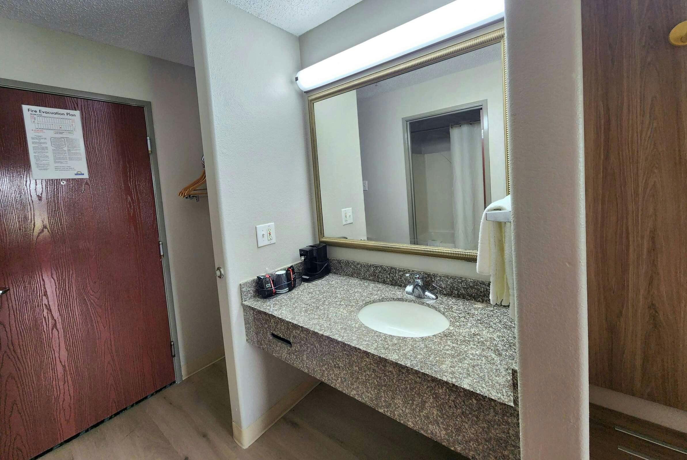 Days Inn Lafayette Scott