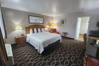 Hotel Ramada Bayside Inn and Suites photo 2
