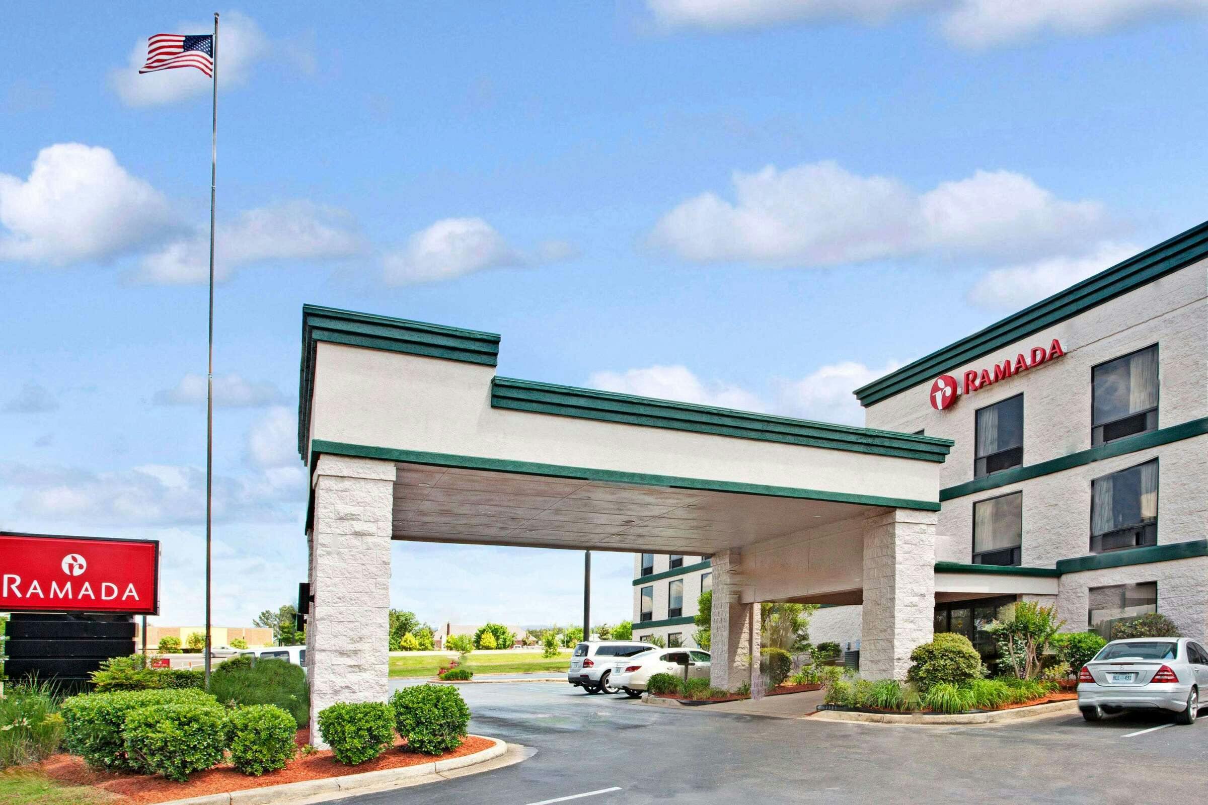 Ramada Pearl Jackson Airport