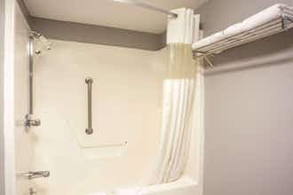 Hotel Ramada Pearl Jackson Airport photo 3