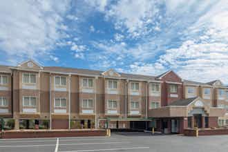 Hotel Microtel Cornelius Lake Norman photo 2