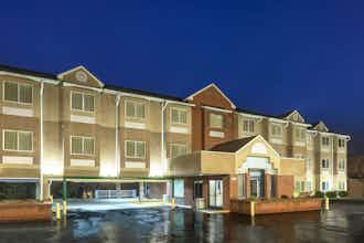 Hotel Microtel Cornelius Lake Norman photo 3
