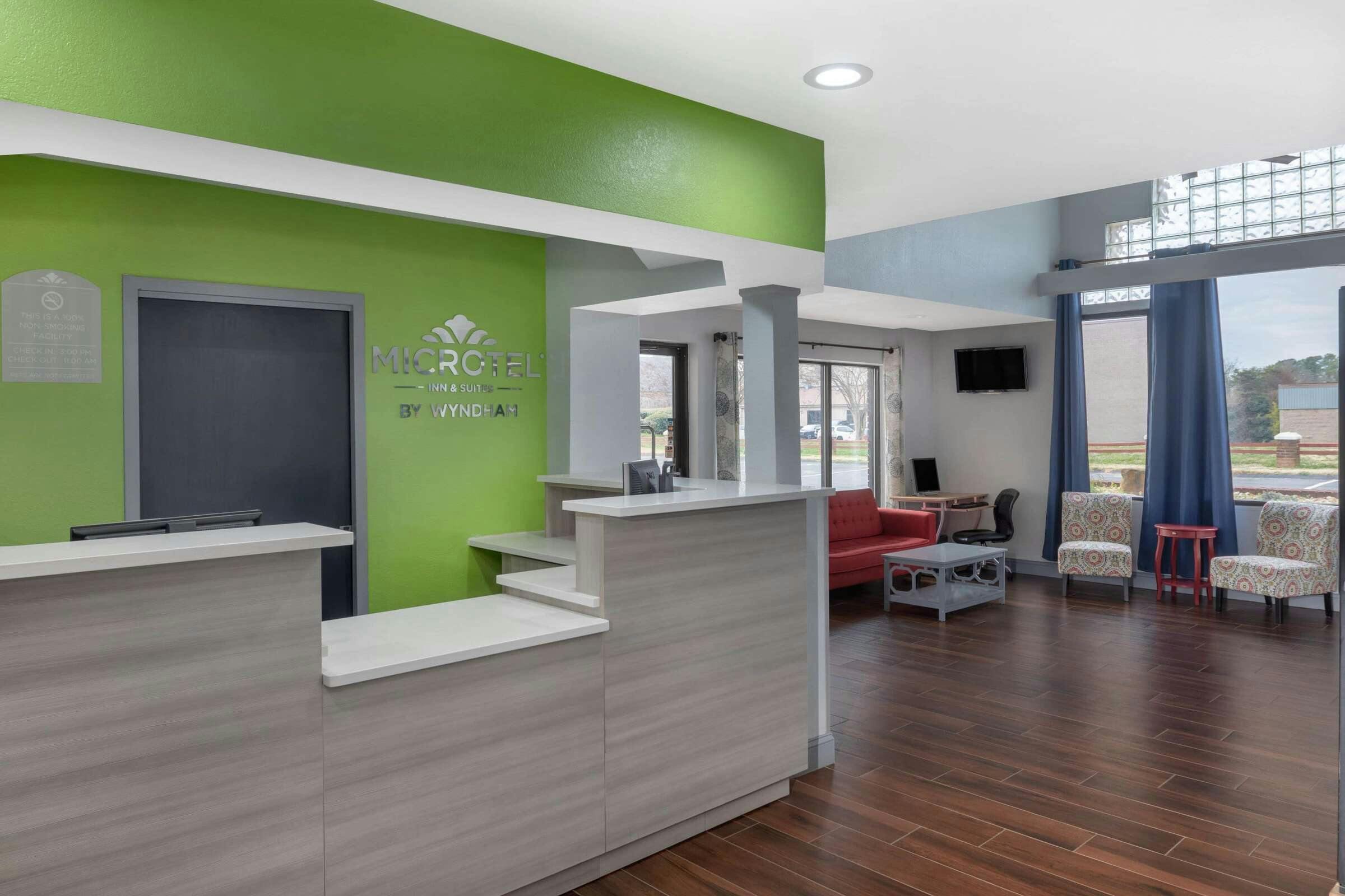 Hotel Microtel Inn & Suites by Wyndham Cornelius/Lake Norman photo 4