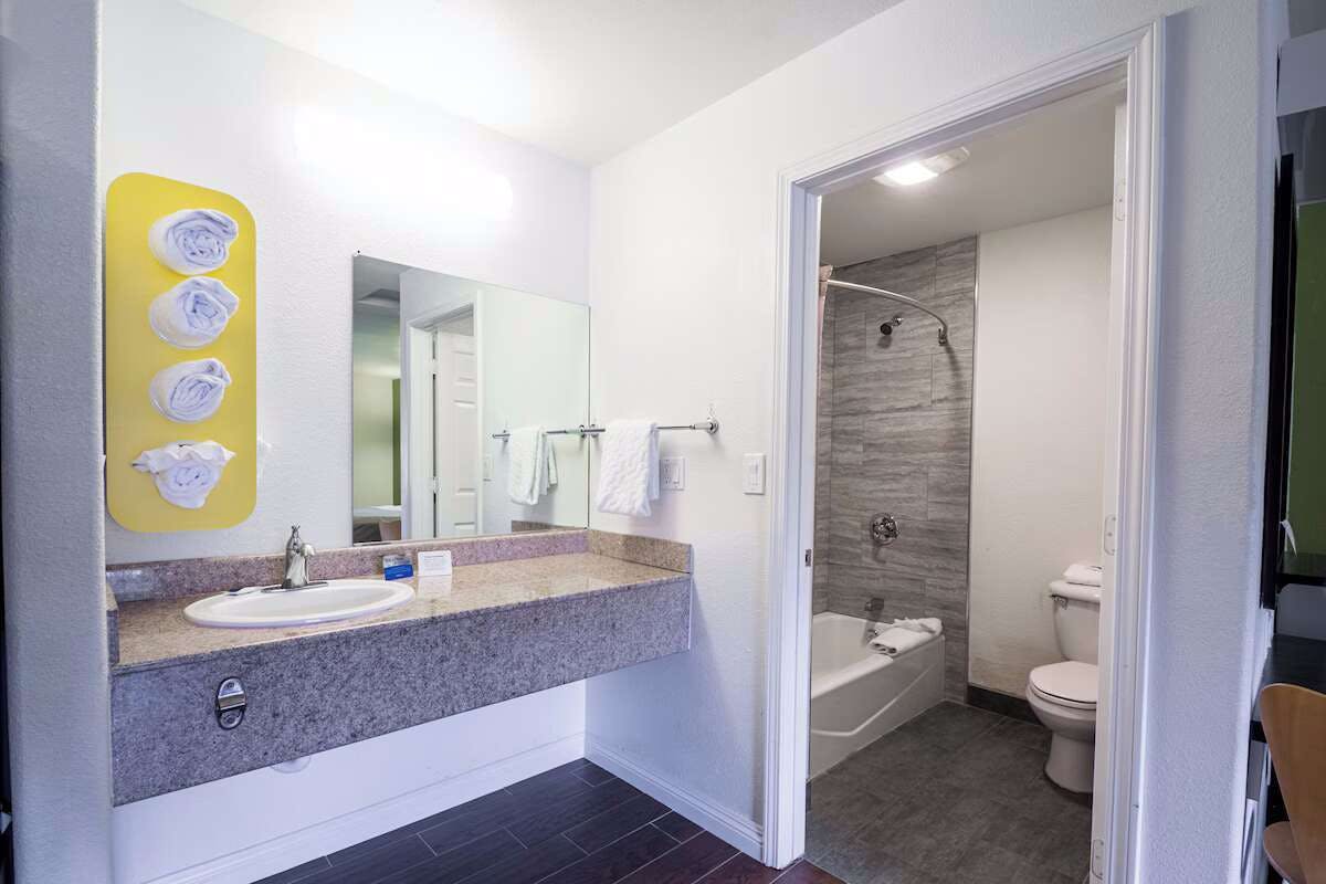 Hotel Fisherman's Cove Inn photo 5