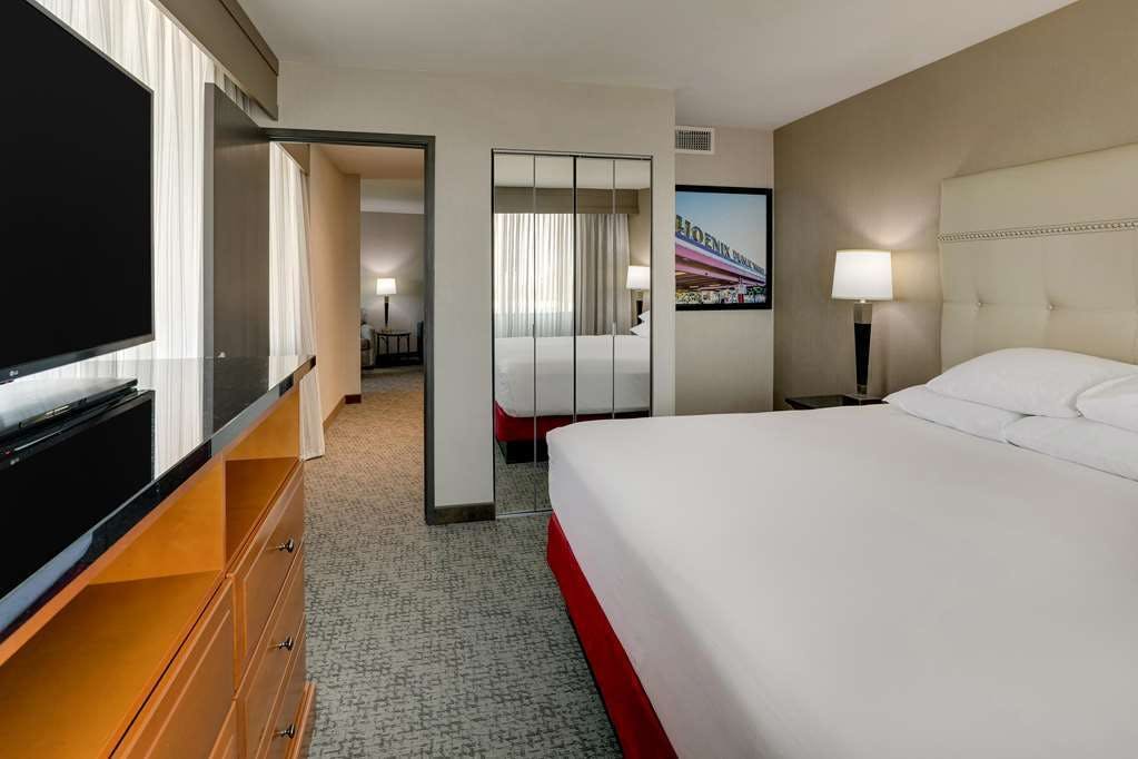 Hotel Drury Inn and Suites Phoenix Airport photo 2