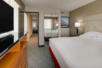 Hotel Drury Inn and Suites Phoenix Airport photo 2