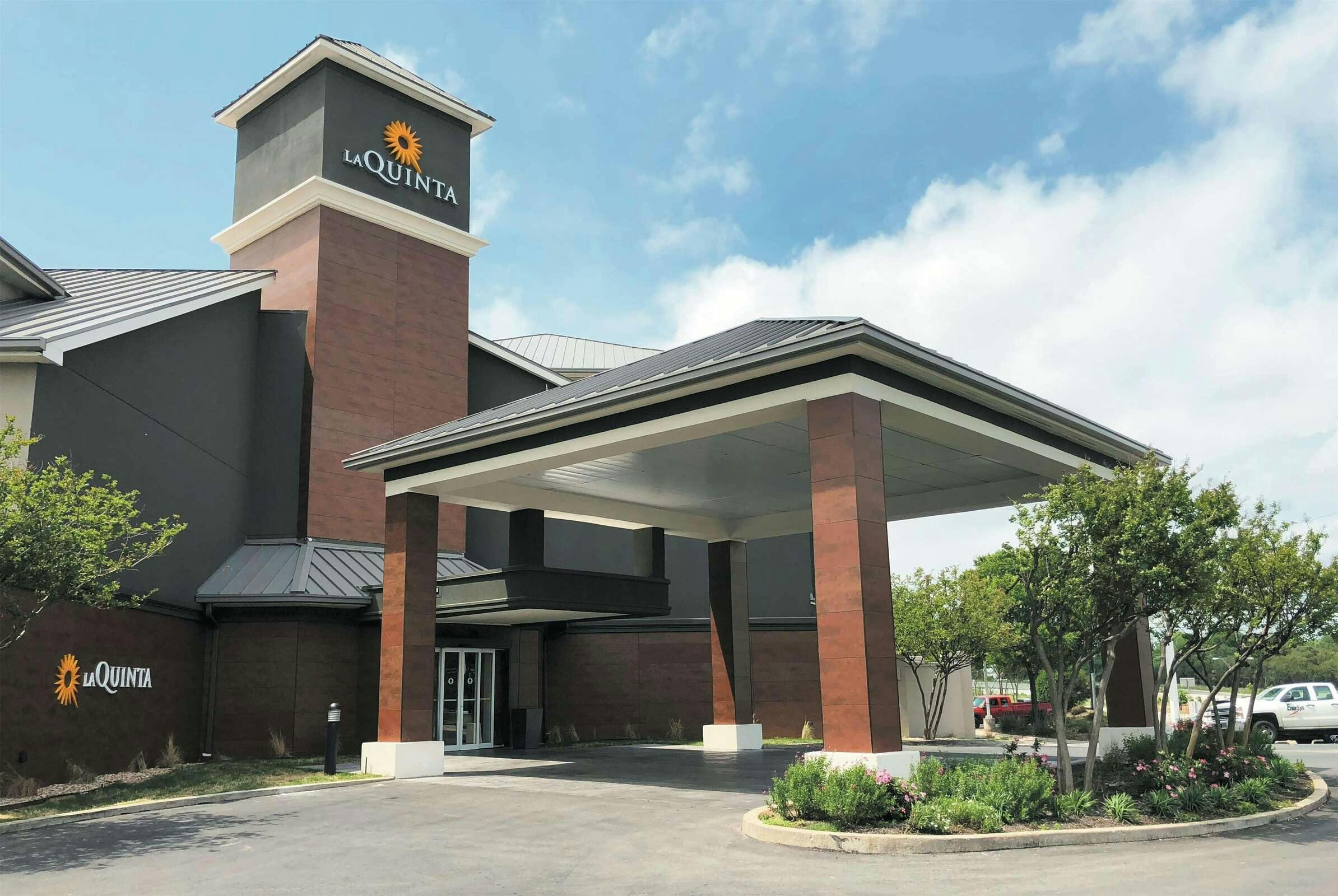 La Quinta Inn & Suites by Wyndham Austin Airport