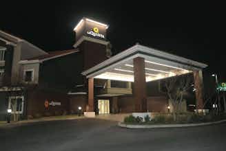 Hotel La Quinta Inn Ste AUS Airport photo 1