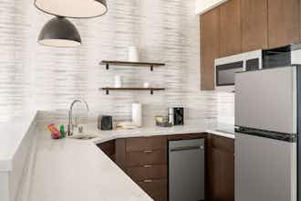 Hotel Residence Inn Milwaukee Brookfield at Poplar Creek photo 1