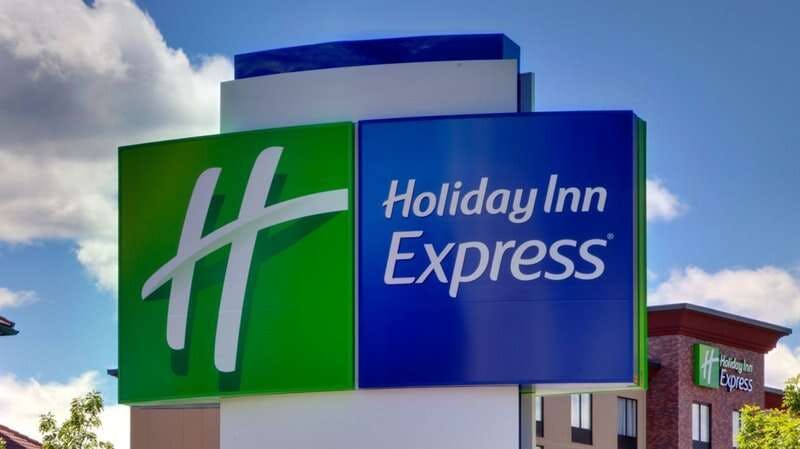 Holiday Inn Express &amp; Suites Bronx Nyc