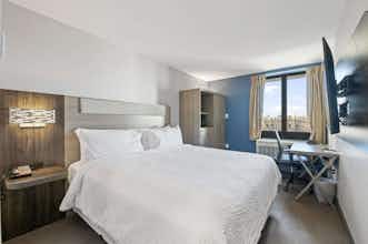 Hotel Holiday Inn Express & Suites Bronx Nyc photo 3
