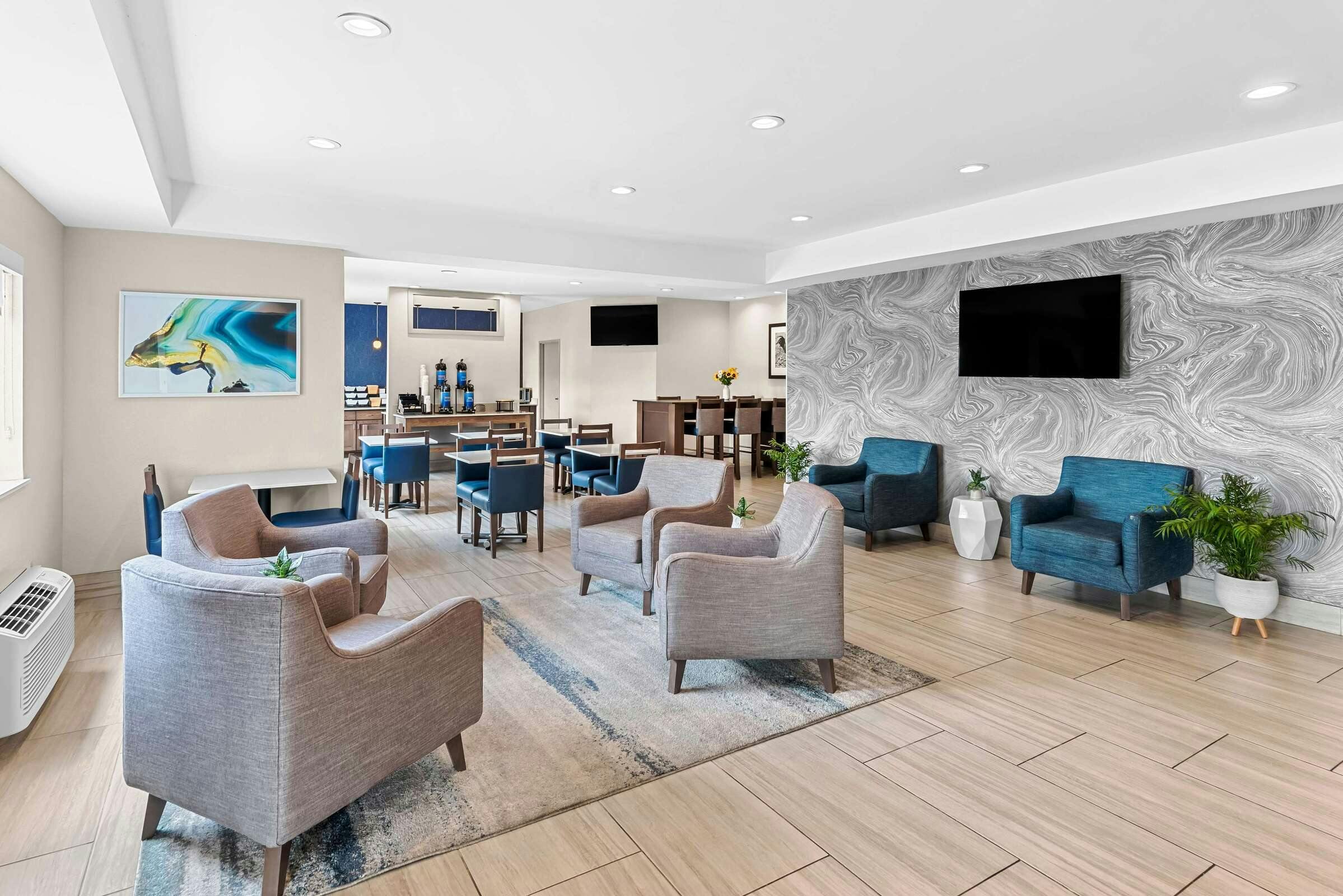 Sure Stay Plus Hotel By Best Western Ottumwa