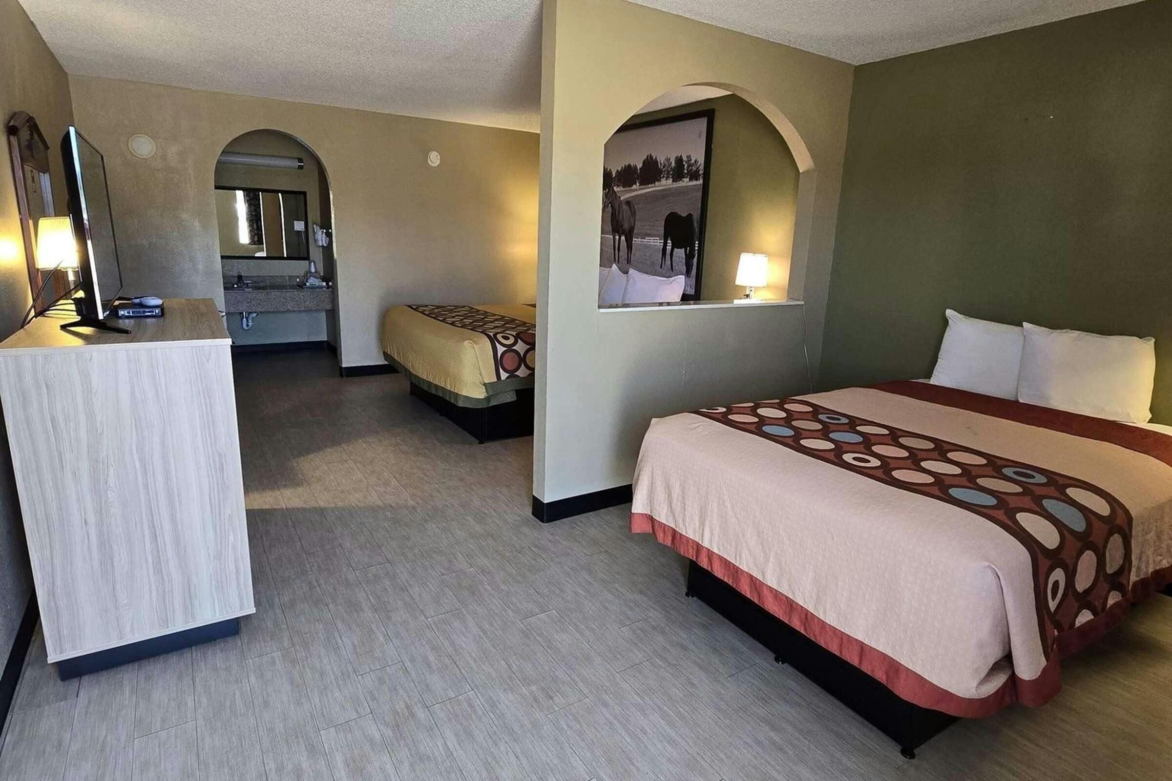 Hotel Super 8 by Wyndham Arkadelphia Caddo Valley Area photo 5