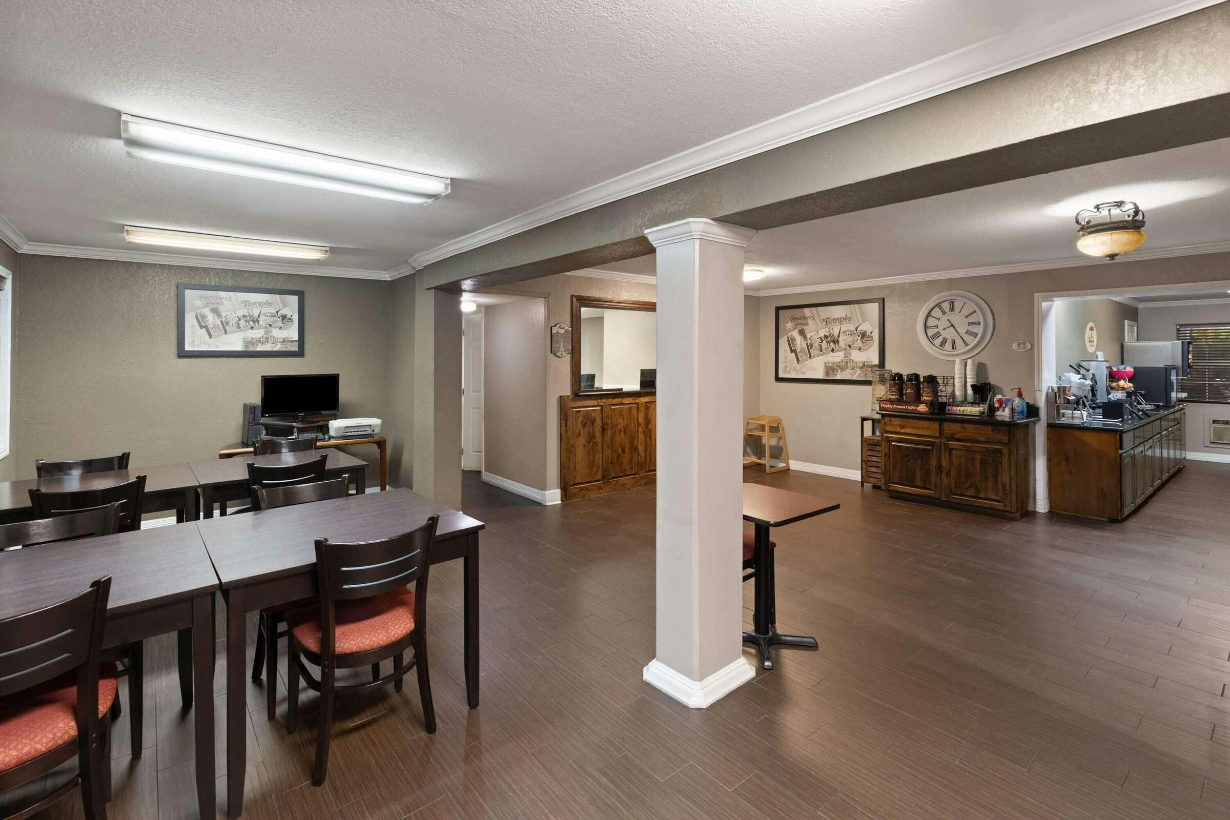 Hotel Super 8 by Wyndham Temple S. General Bruce photo 5