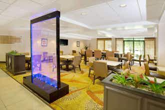 Hotel Wingate Raleigh Durham photo 2