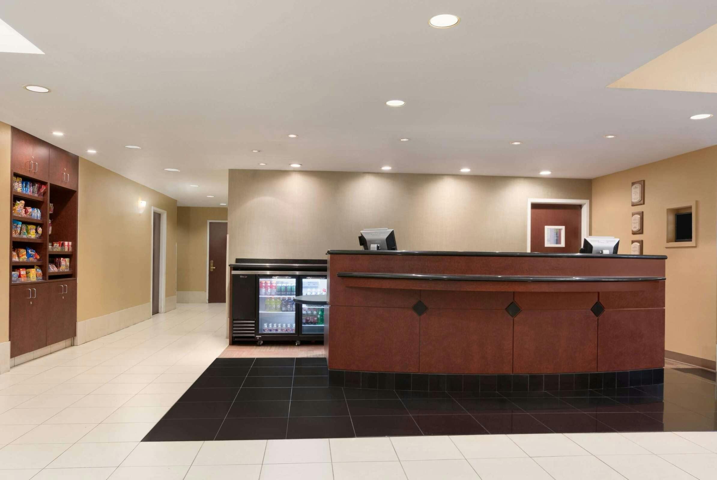 Hotel Hawthorn Extended Stay by Wyndham College Station photo 2