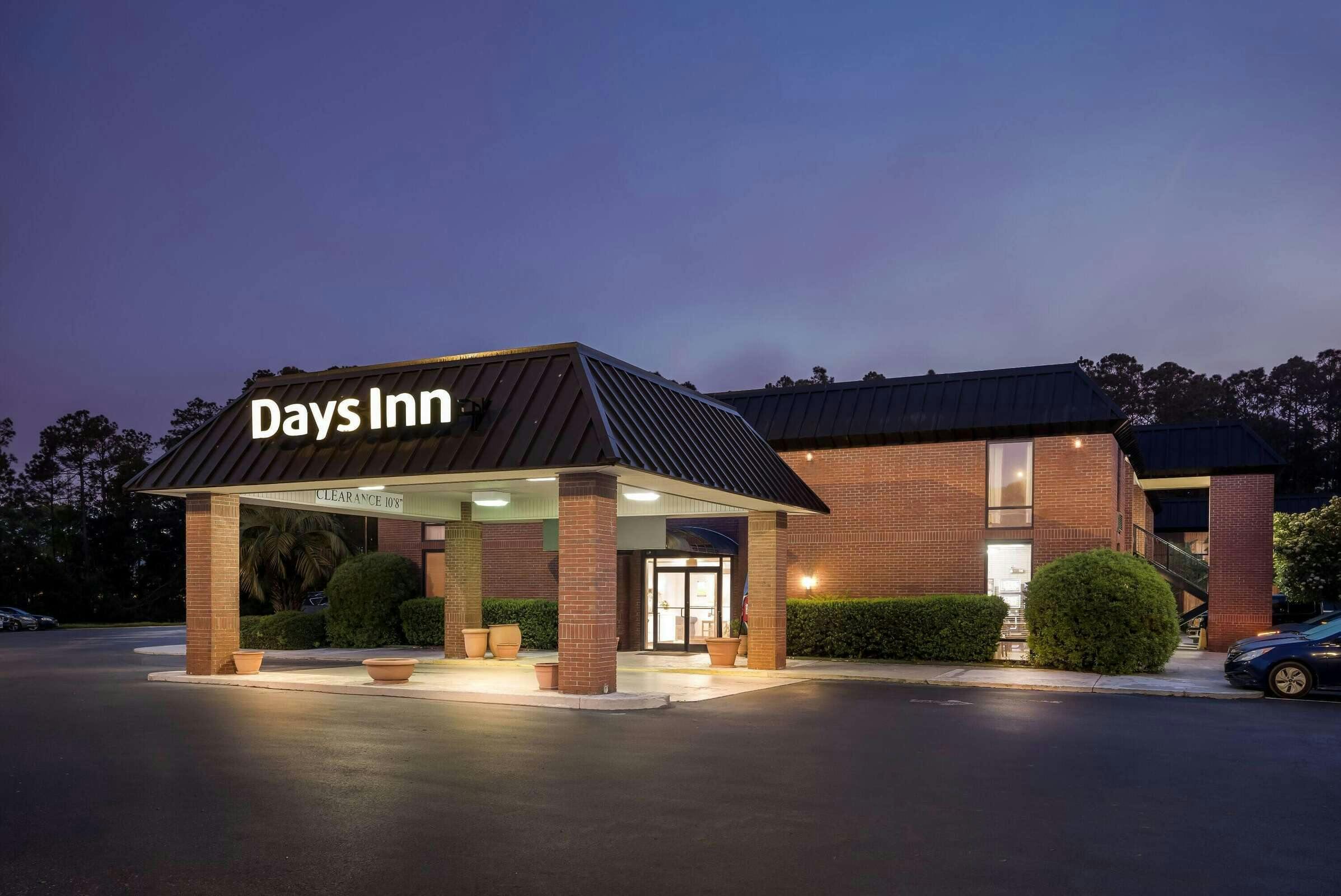 Hotel Days Inn by Wyndham Statesboro photo 2