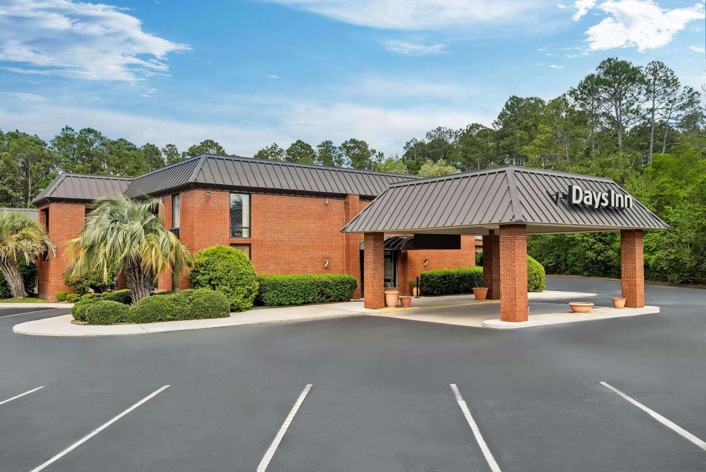Hotel Days Inn by Wyndham Statesboro photo 3