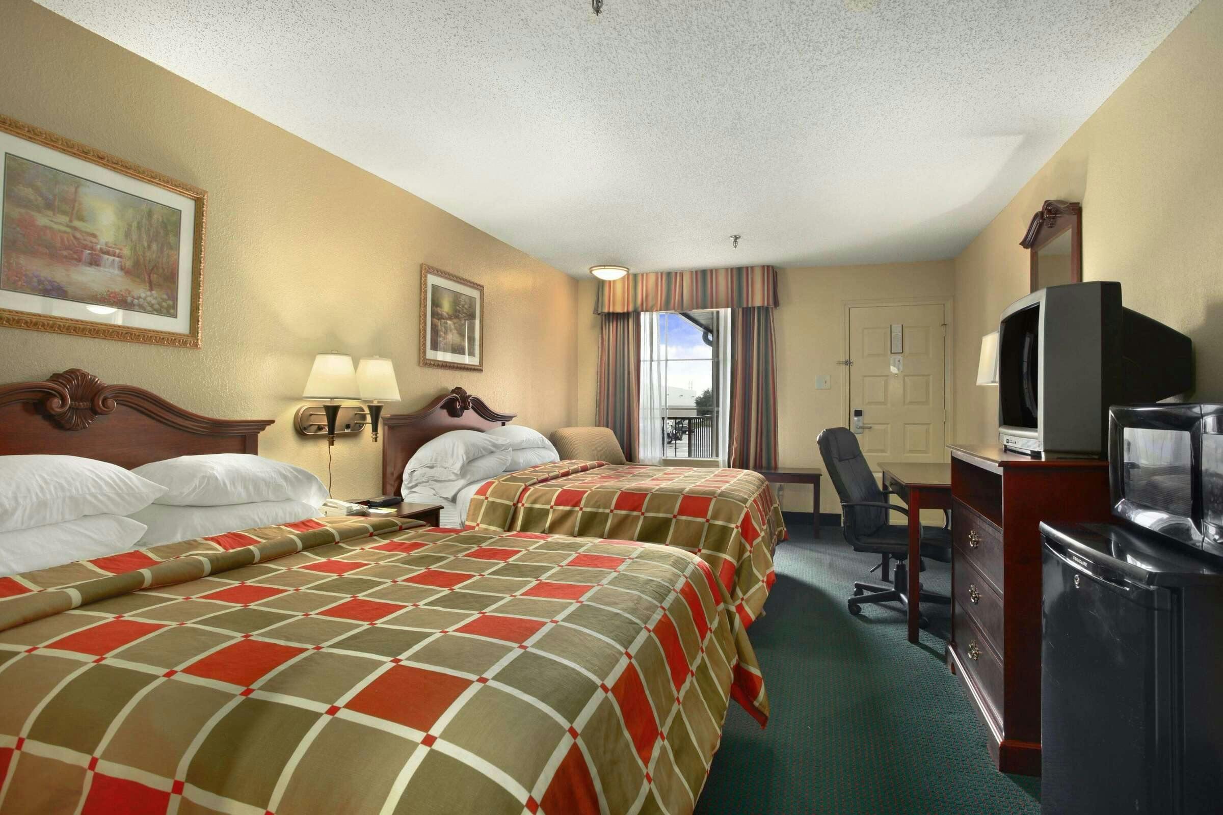 Hotel Super 8 by Wyndham New Iberia photo 2