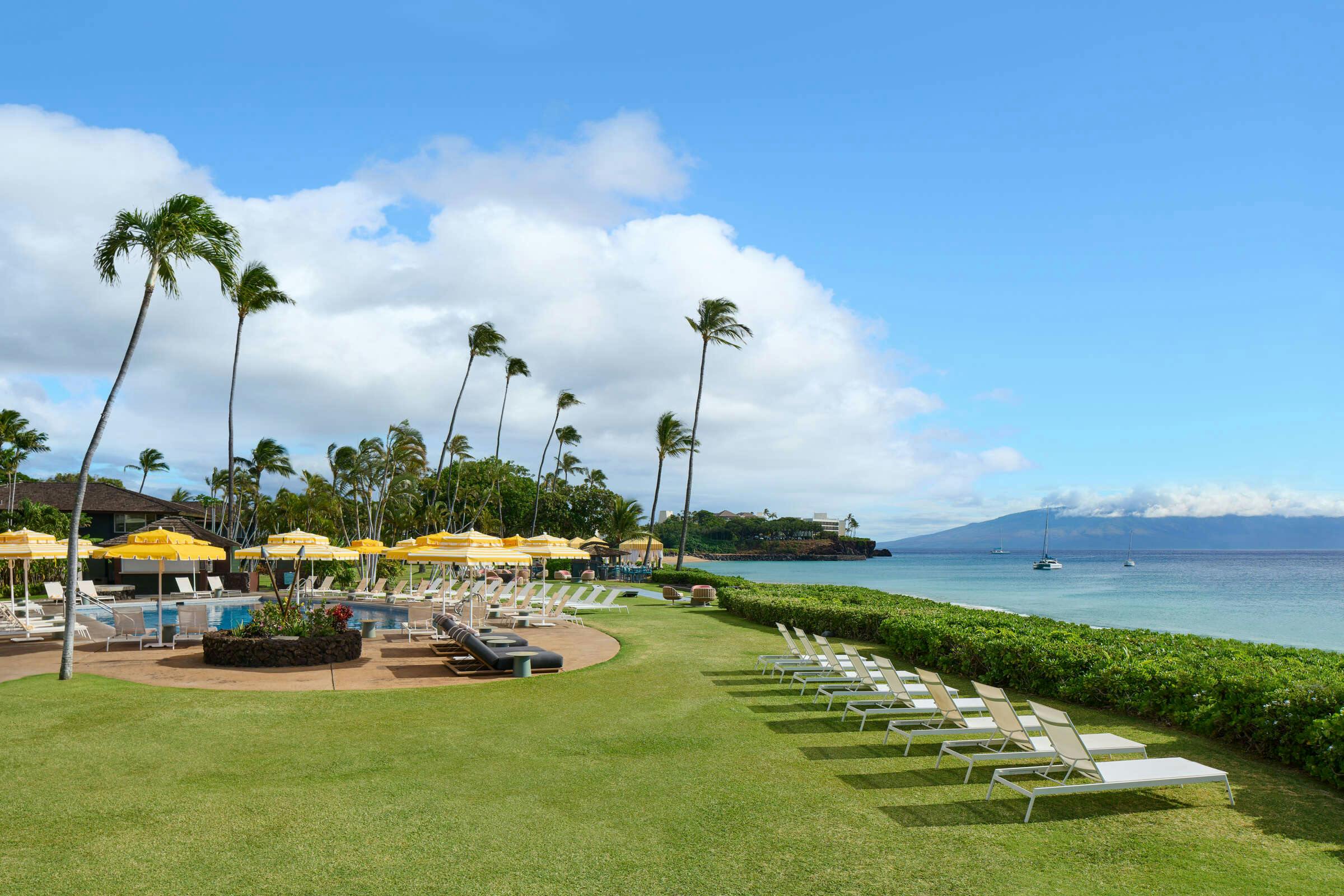 Royal Lahaina Resort & Bungalows
