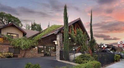Best Western Plus Yosemite Gateway Inn