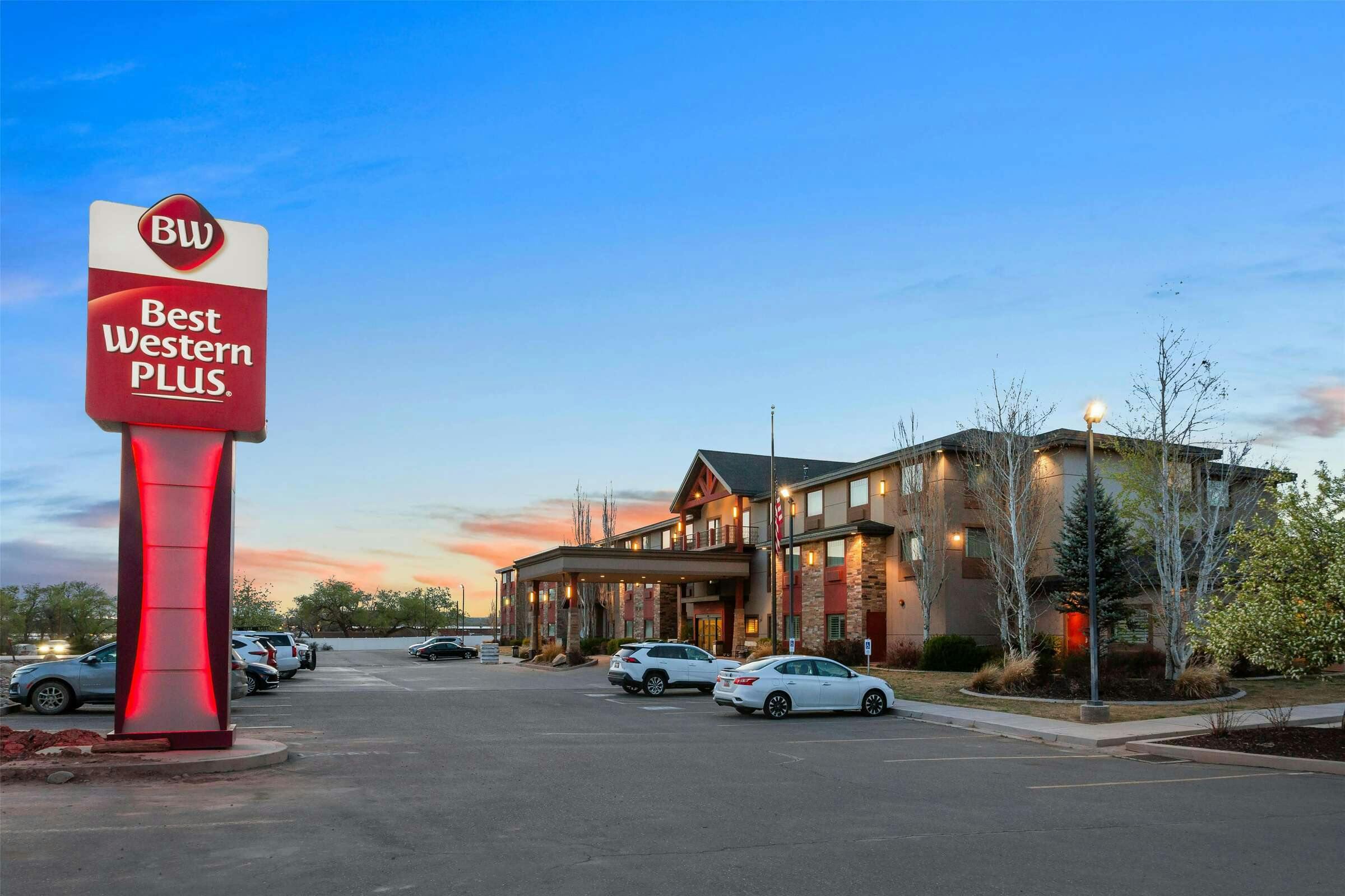 Best Western Plus Landmark Hotel