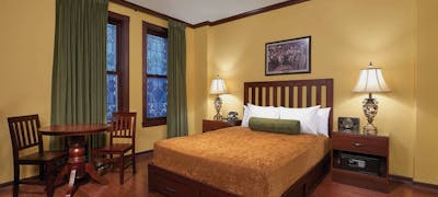 Historic Haunted Hotel Apache