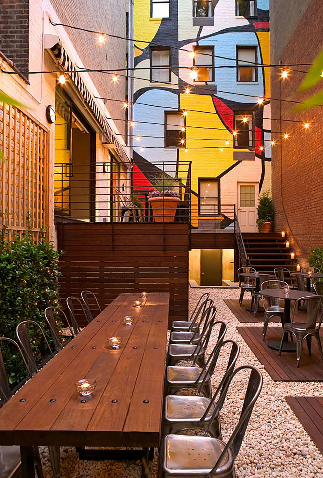 Pod 51 Bunk Pods (shared bathroom)