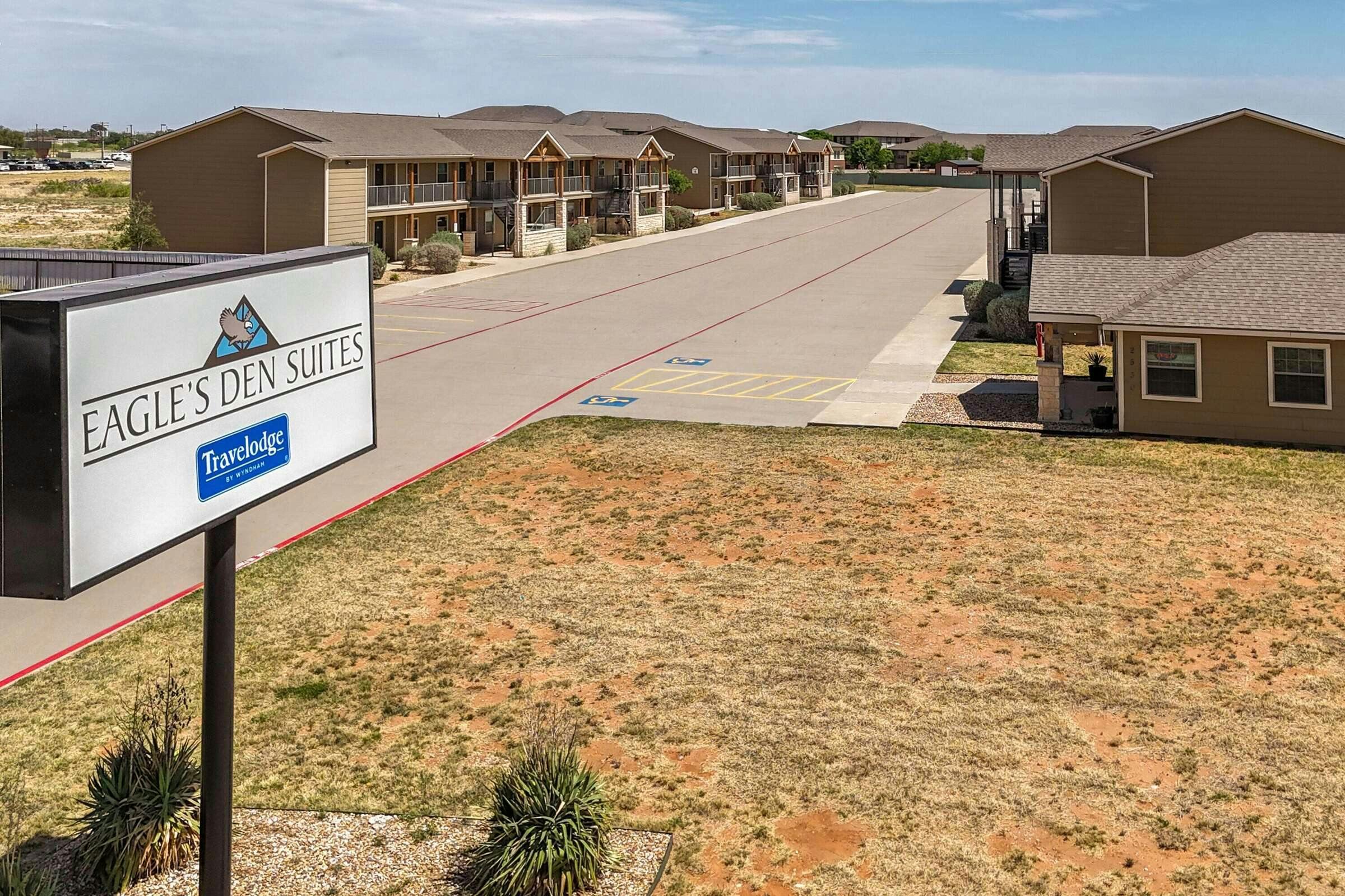 Hotel Eagle's Den Suites Andrews a Travelodge by Wyndham photo 1