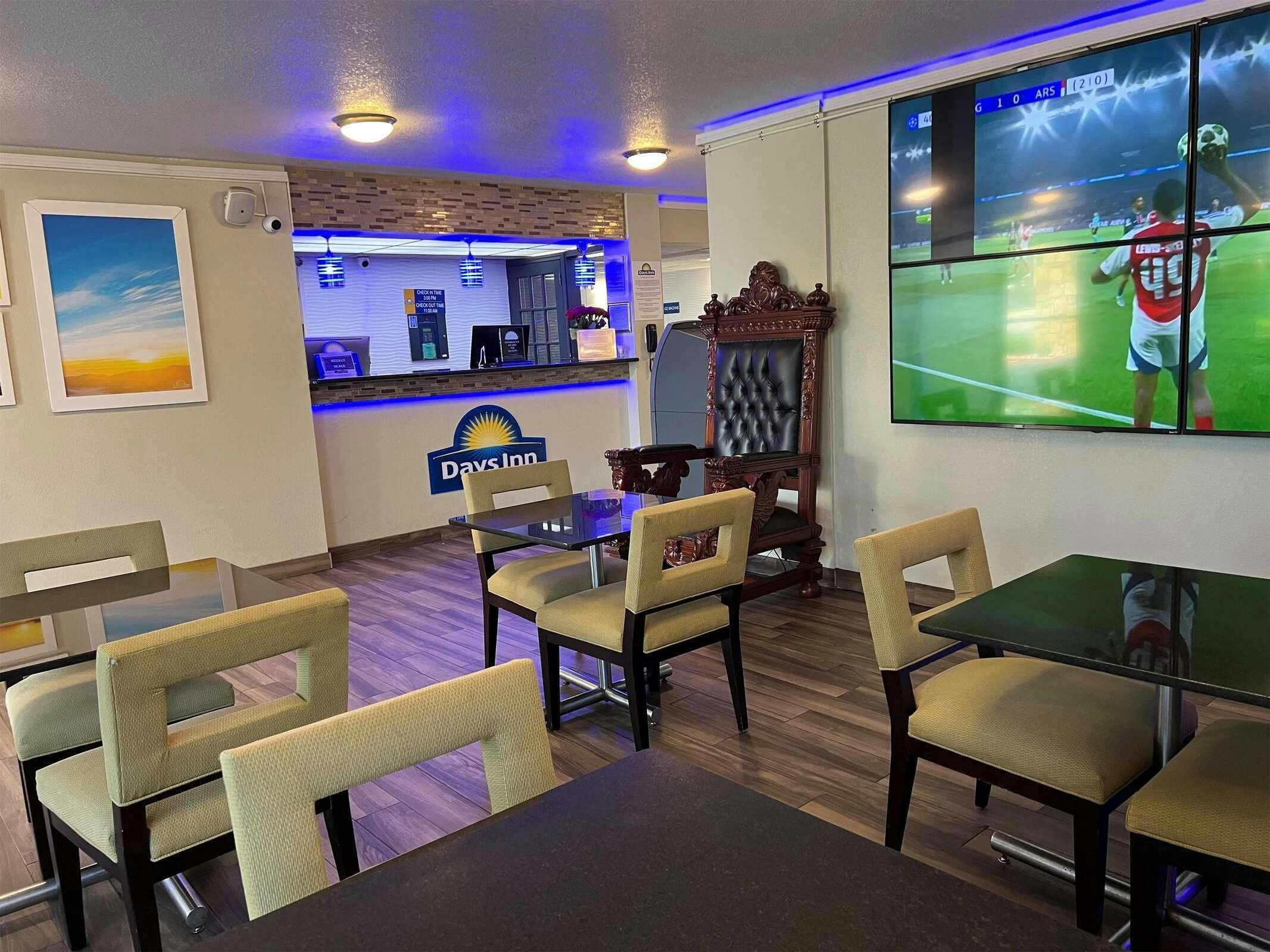 Hotel Days Inn Southern Hills/ORU photo 2