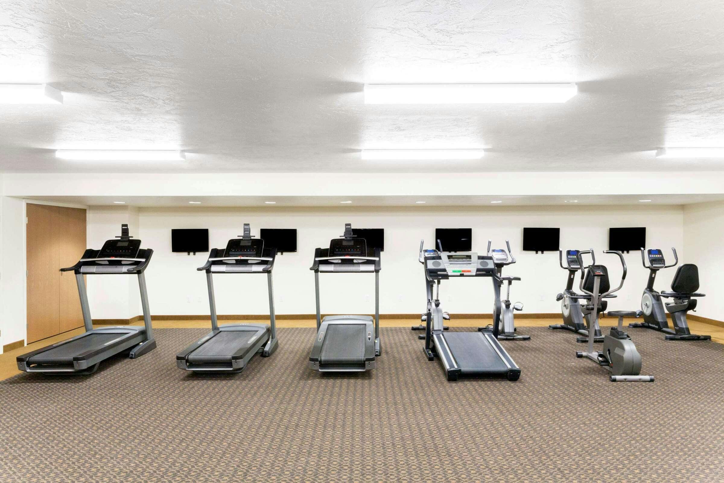 Hotel Super 8 Montpelier photo 2