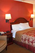 Hotel Dynasty Suites Redlands photo 1