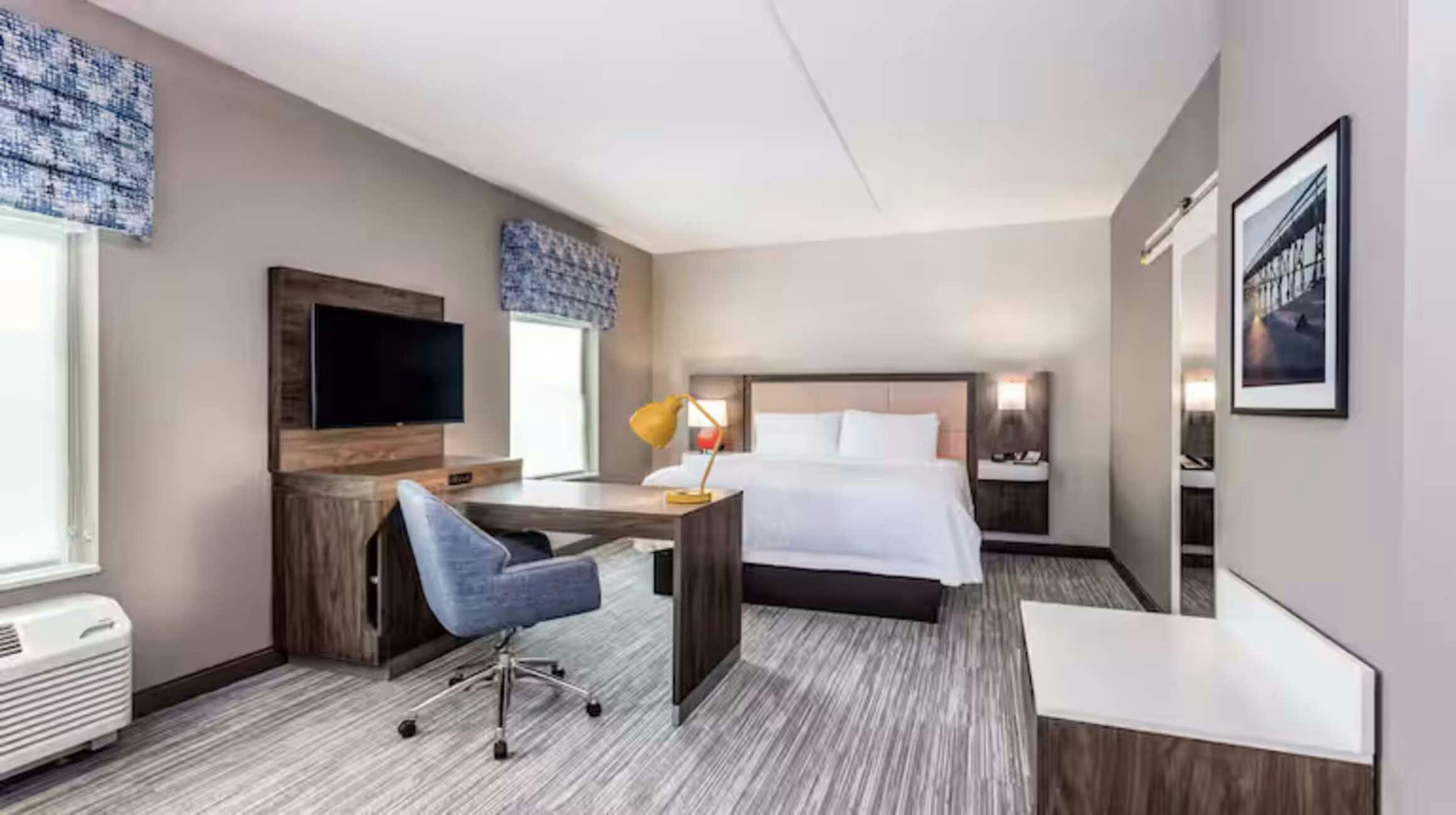 Hotel Hampton Inn & Suites Kittery-Portsmouth photo 1