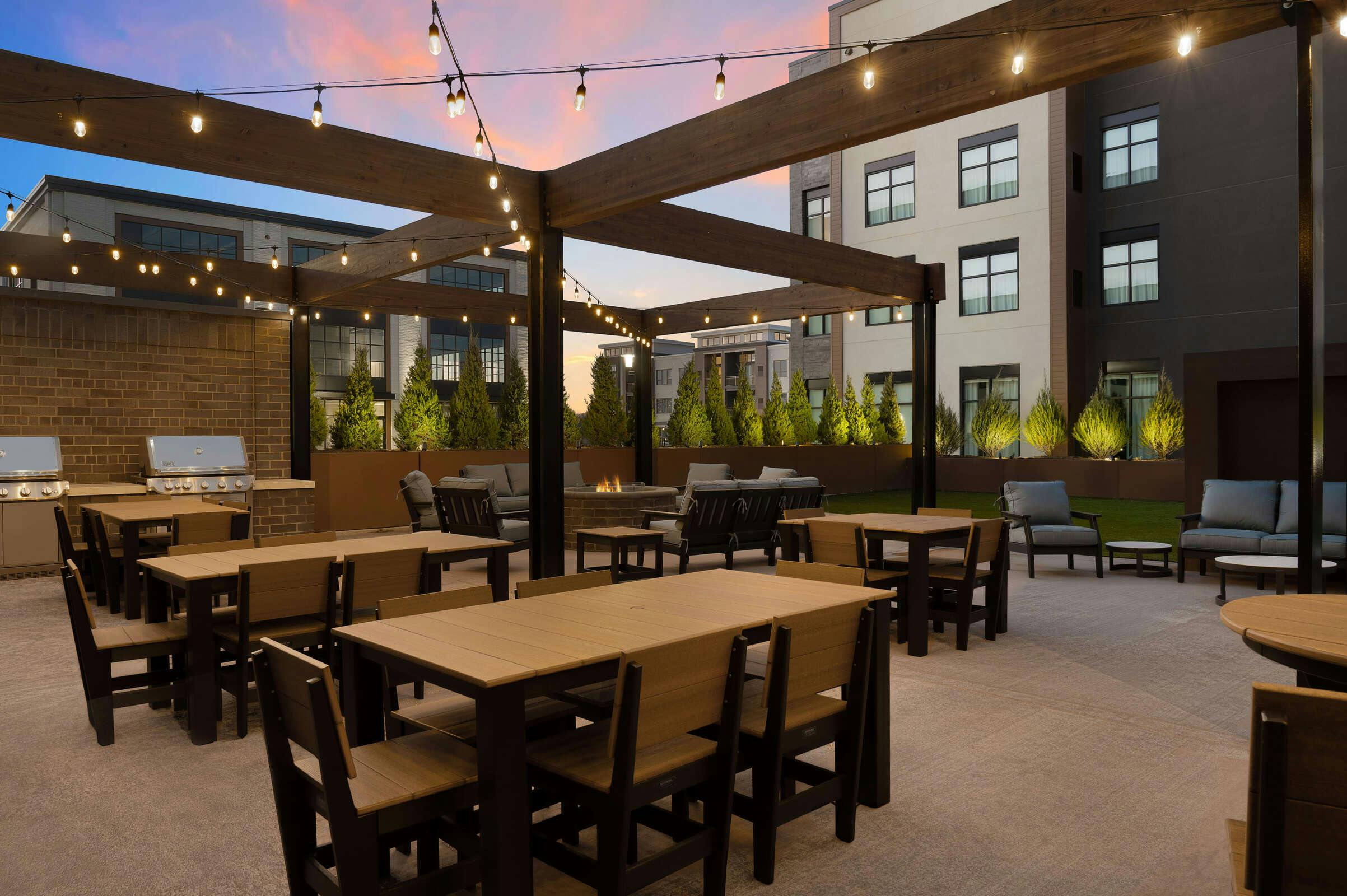 Hotel Courtyard Milwaukee Brookfield at Poplar Creek photo 5