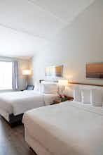 Hotel Iris Hotel Cape Cod photo 3
