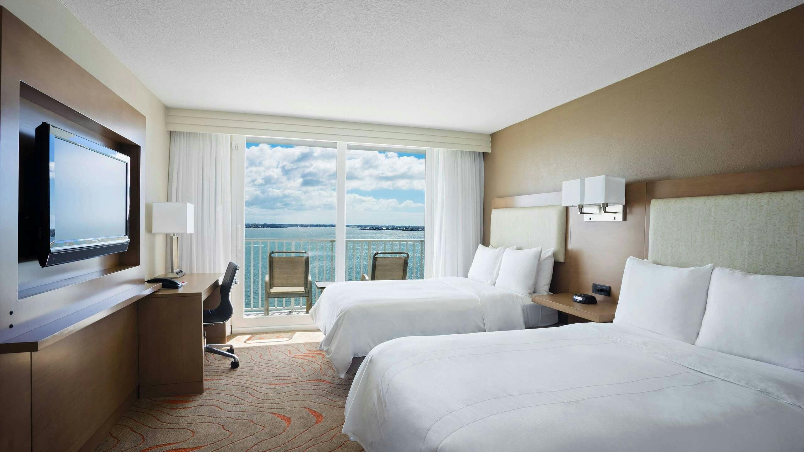 Hotel Clearwater Beach Marriott Resort on Sand Key photo 2