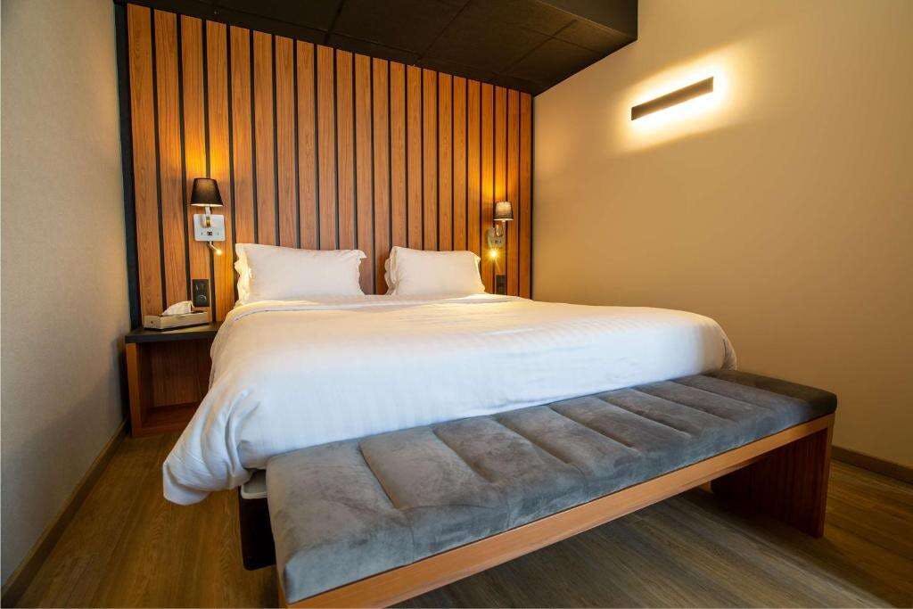 Hotel Brit Hotel Privilege Cap Ouest Spa & Restaurant photo 3