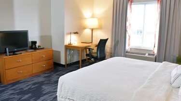 Hotel Fairfield Inn and Suites by Marriott Indianapolis East photo 2