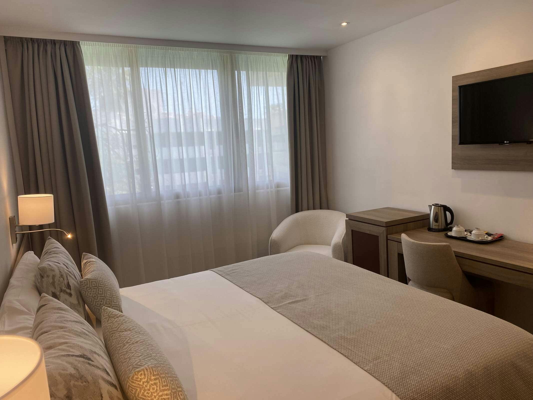 Hotel Colon Rambla photo 2