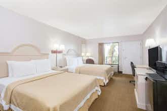 Hotel Days Inn Navarre near Beach photo 4